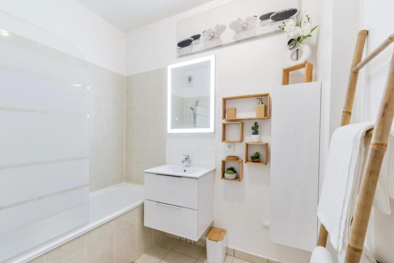 Appartement Des Reves Bleus - Welkeys Монтеврен Екстер'єр фото